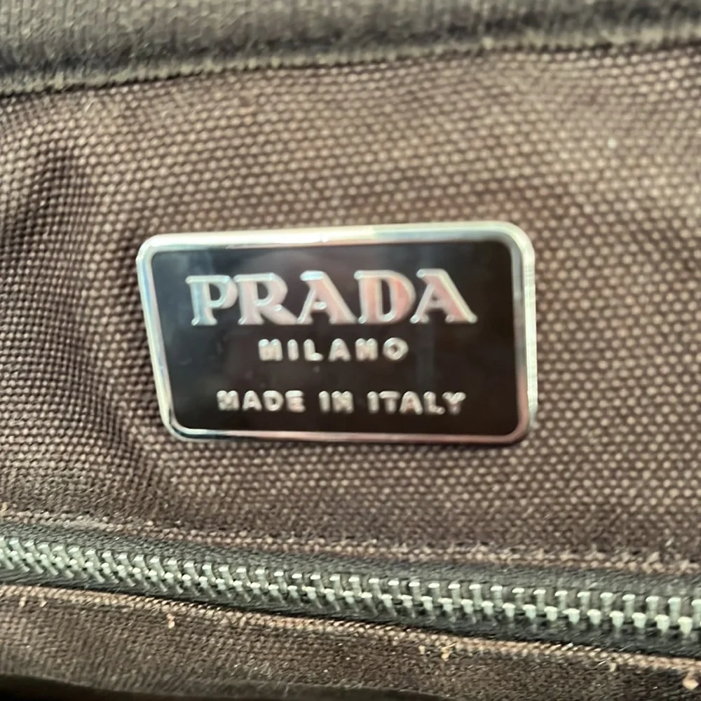 PRADA - Picture 9 of 11